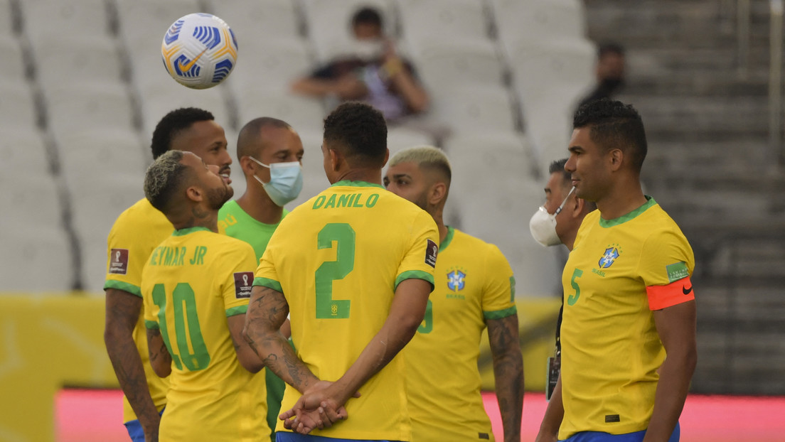 La suspensión del partido entre Brasil y Argentina se transforma en un aluvión de críticas contra Bolsonaro
