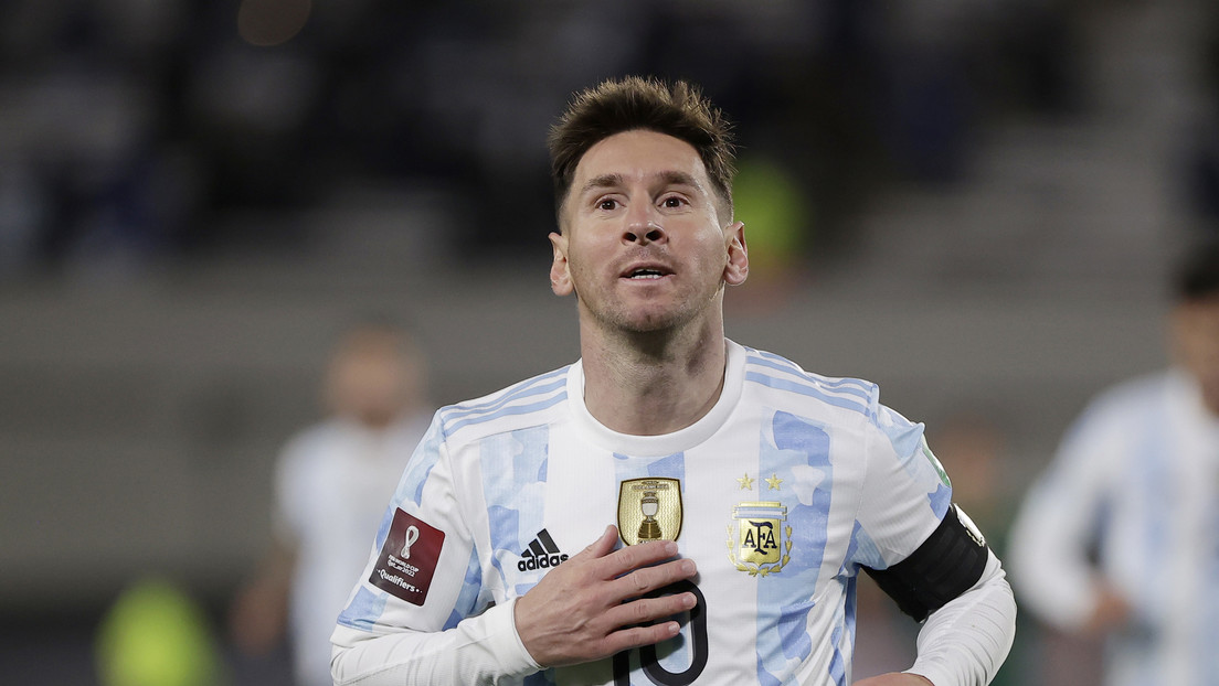 Messi logra triplete con Argentina sobre Bolivia y supera un importante récord de Pelé