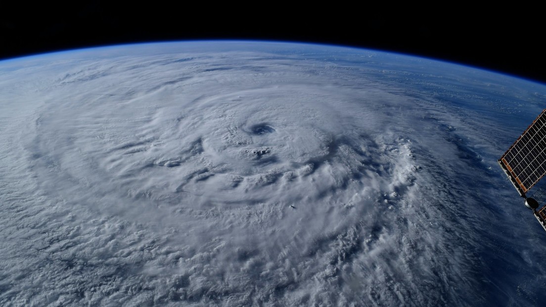 Publican una imagen captada desde el espacio del huracán Larry, que parece "2 veces" más extenso que Ida