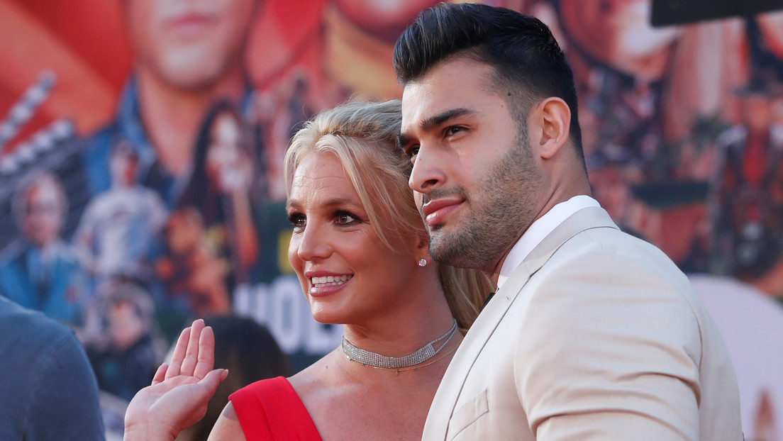 FOTO, VIDEO: Britney Spears y el modelo iraní Sam Asghari anuncian su compromiso