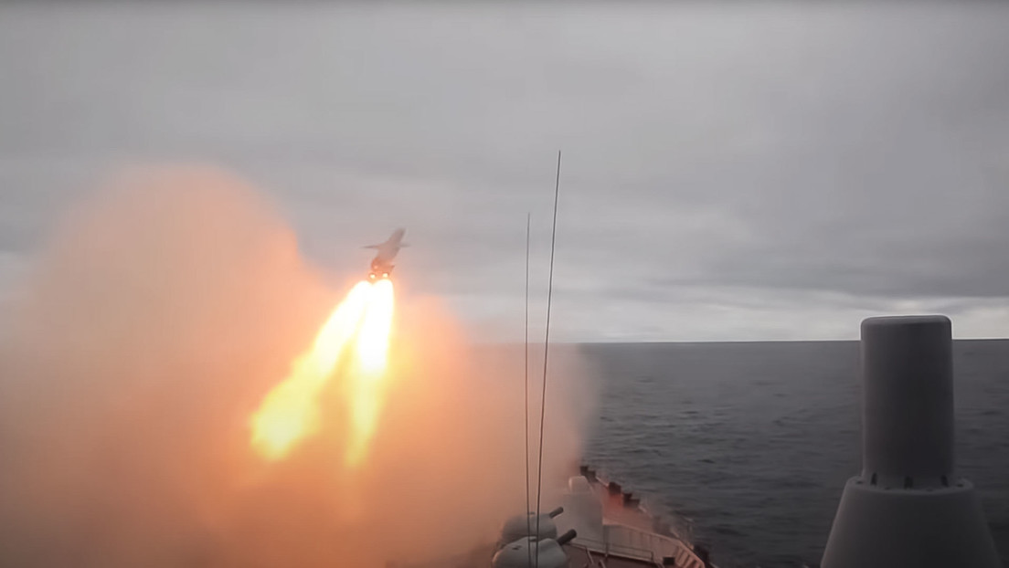 VIDEO: Buques de la Flota del Norte de Rusia filman su lanzamiento de misiles de crucero