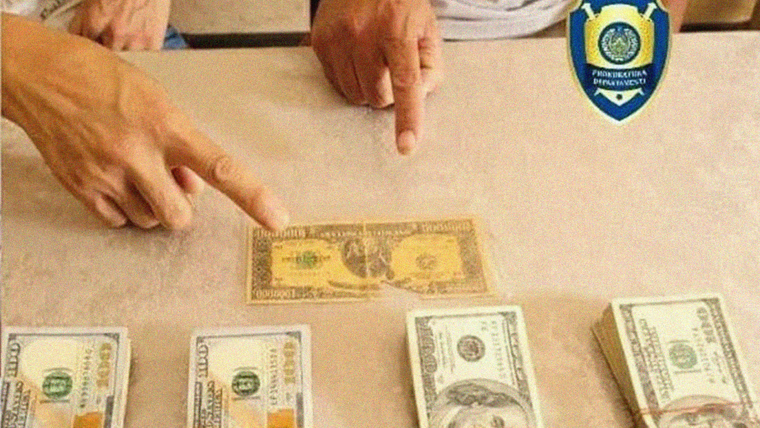 Detienen en Uzbekistán a dos hombres que trataban de vender un billete de 1 millón de dólares