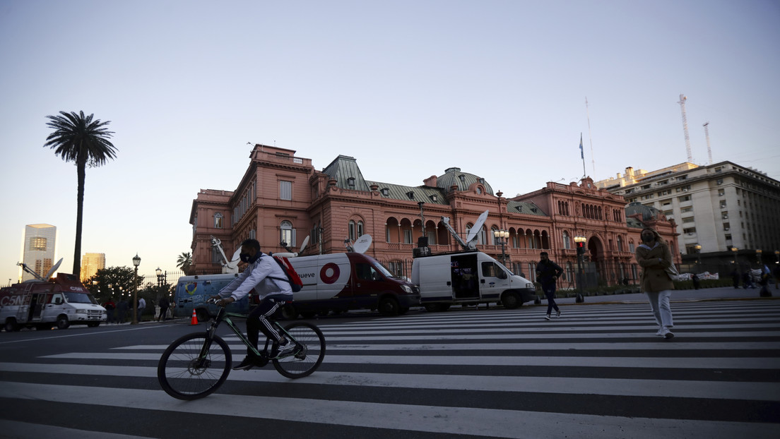 Crecimiento de 4 % y una inflación del 33 %: Las estimaciones económicas del Gobierno argentino en el Presupuesto 2022