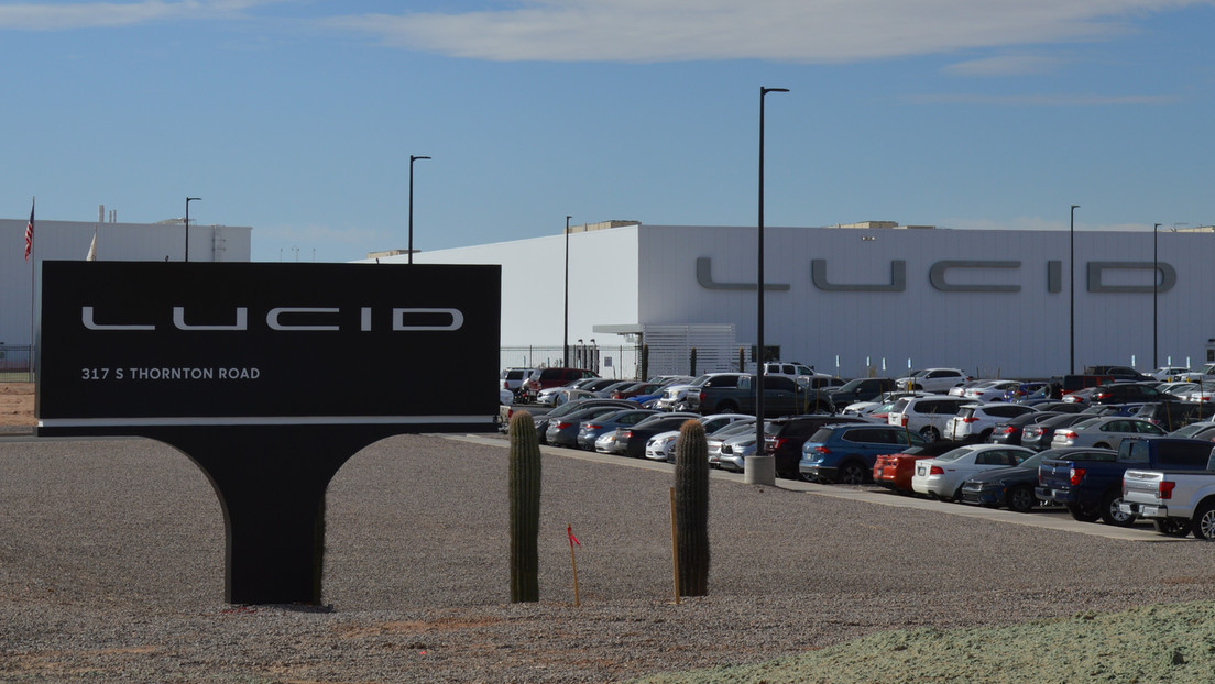 Lucid Motors adelanta a Tesla y se corona como el auto eléctrico con la mayor autonomía