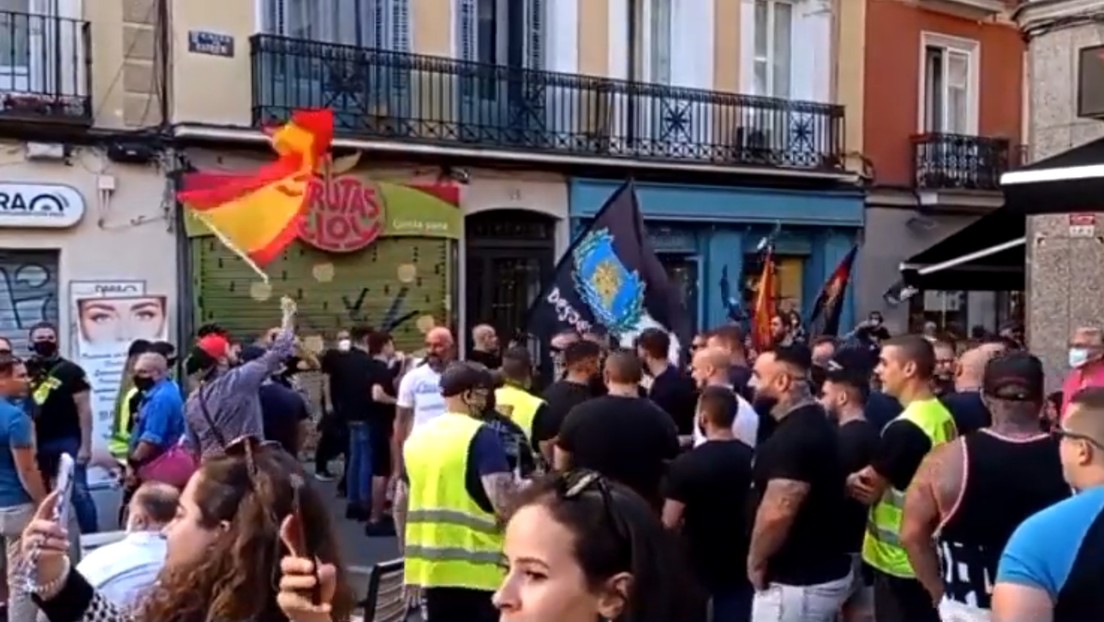 ¿Qué hay detrás de la manifestación homófoba y racista que recorrió las calles del barrio más diverso de Madrid?