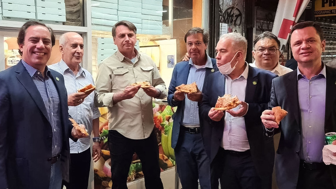 Por qué Bolsonaro comió pizza fuera de un restaurante en Nueva York (y por qué fue criticada su asistencia a la Asamblea General de la ONU)