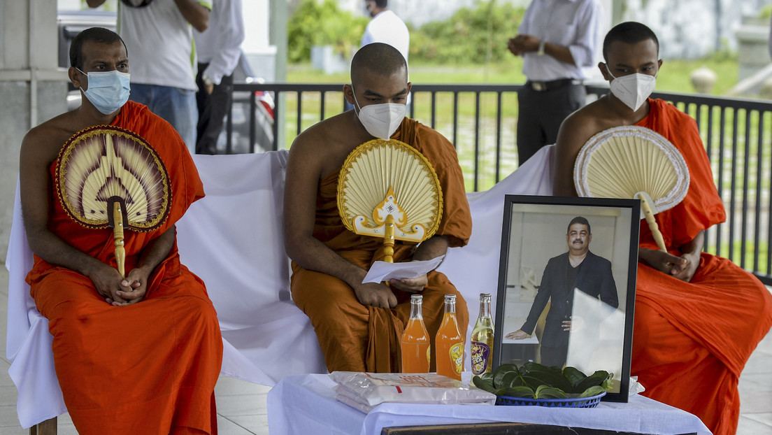 Muere por covid-19 el chamán que afirmó haber creado una 'pócima' para acabar con el virus y trató a numerosas celebridades y políticos en Sri Lanka