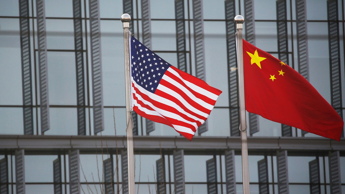El Pentágono: EE.UU. mantiene abierta la línea de conversación con China en un diálogo "franco, exhaustivo y abierto"