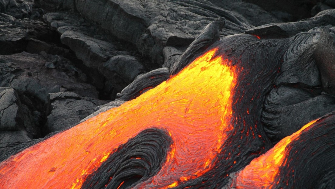 Descubren que la "mayor erupción submarina jamás registrada" creó un nuevo volcán al expulsar 5 kilómetros cúbicos de lava