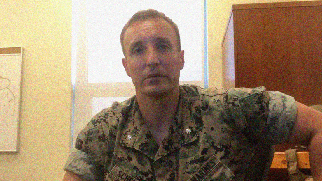 Recaudan 2 millones de dólares para el oficial de la Marina de EE.UU. encarcelado tras denunciar el caos en la salida Afganistán