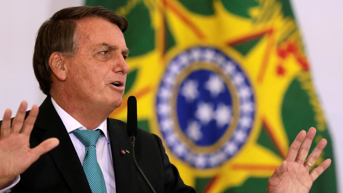 La Policía pide más tiempo para investigar a Bolsonaro por divulgar documentos confidenciales en las redes sociales