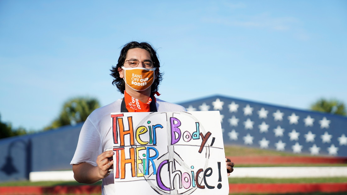 Tras la impugnación del Gobierno de Biden, un juez  bloquea temporalmente las restricciones al aborto impulsadas en Texas