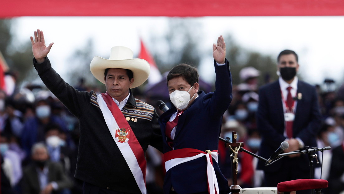 La renovación del gabinete peruano tras la salida de Guido Bellido: ¿giro de Pedro Castillo hacia el centro o táctica dilatoria?