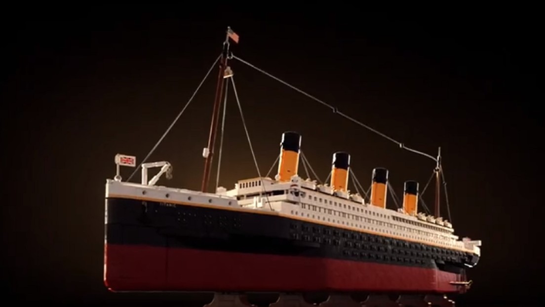 VIDEO: LEGO saca una reproducción del Titanic de 9.090 piezas, su modelo más grande