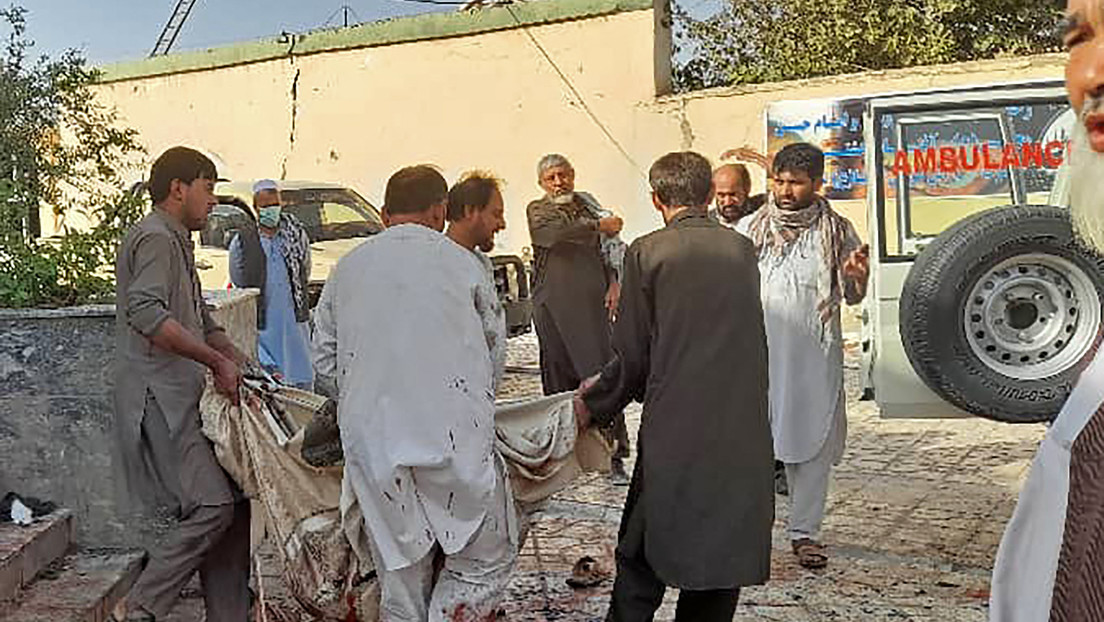 Una gran explosión en una mezquita chií en la ciudad afgana de Kunduz deja al menos 50 muertos y más de 90 heridos