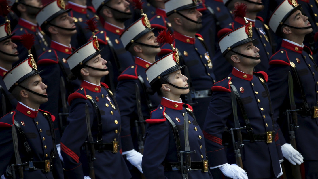 Lo que se esconde detrás del 'orgulloso' desfile militar del Día de la Hispanidad en España