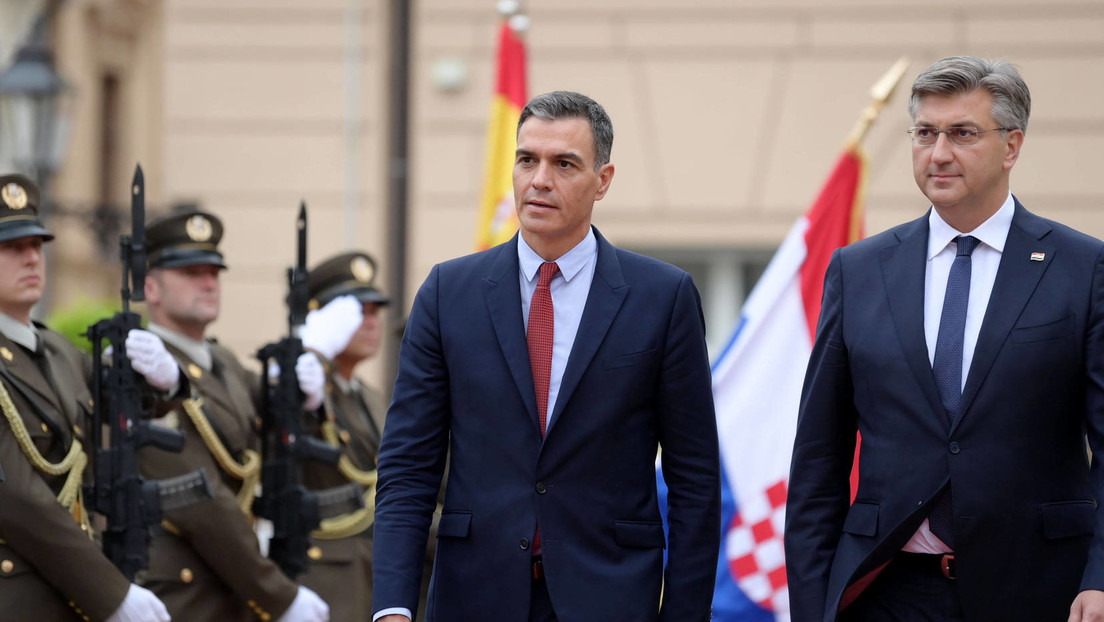 "¡Sánchez dimisión!": Abuchean al presidente del Gobierno español durante el desfile por el Día de la Hispanidad (VIDEO)