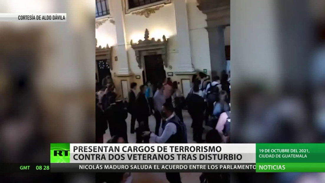 Fiscalía de Guatemala acusa de terrorismo a exmilitares detenidos por disturbios en el Congreso