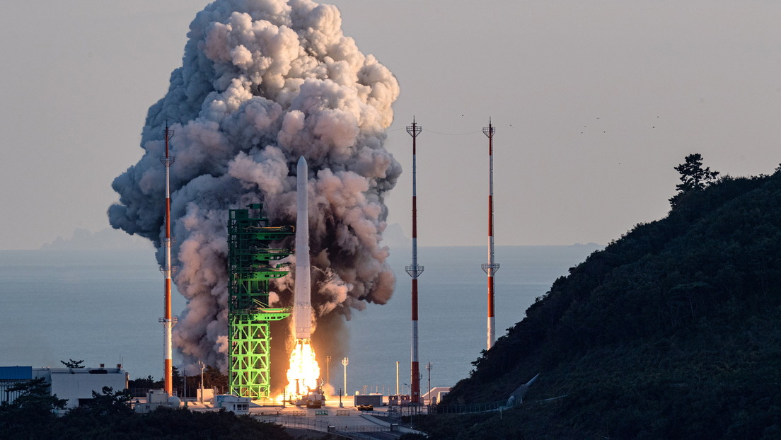 El primer cohete de producción nacional de Corea del Sur fracasa al intentar enviar un satélite ficticio a la órbita