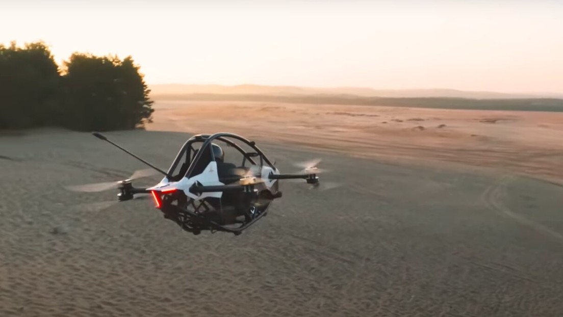 VIDEO: Presentan un vehículo eléctrico volador a lo 'Star Wars' que se conduce como una 'consola de videojuegos'