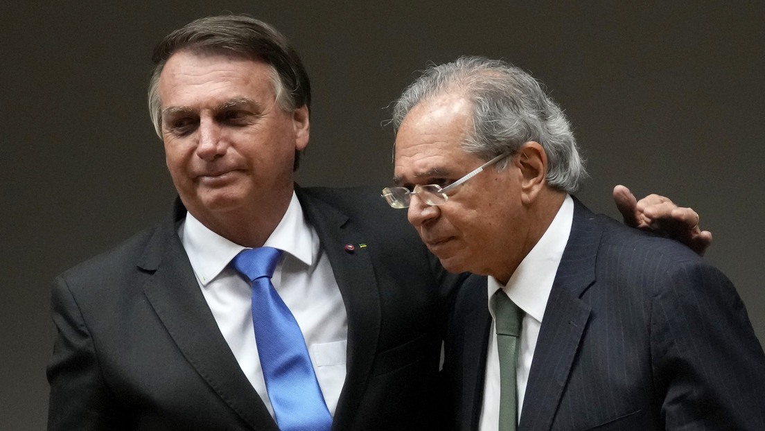 "Confianza absoluta": Bolsonaro ratifica al ministro de Economía Paulo Guedes e insiste en flexibilizar el gasto fiscal en 2022, año de elecciones