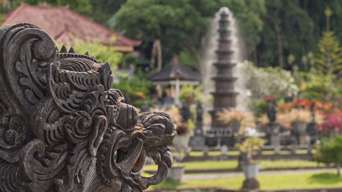 Hallan "piezas extraordinarias" en Indonesia que podrían ser restos de un reino con riqueza incalculable desaparecido en el siglo XIV (FOTOS)