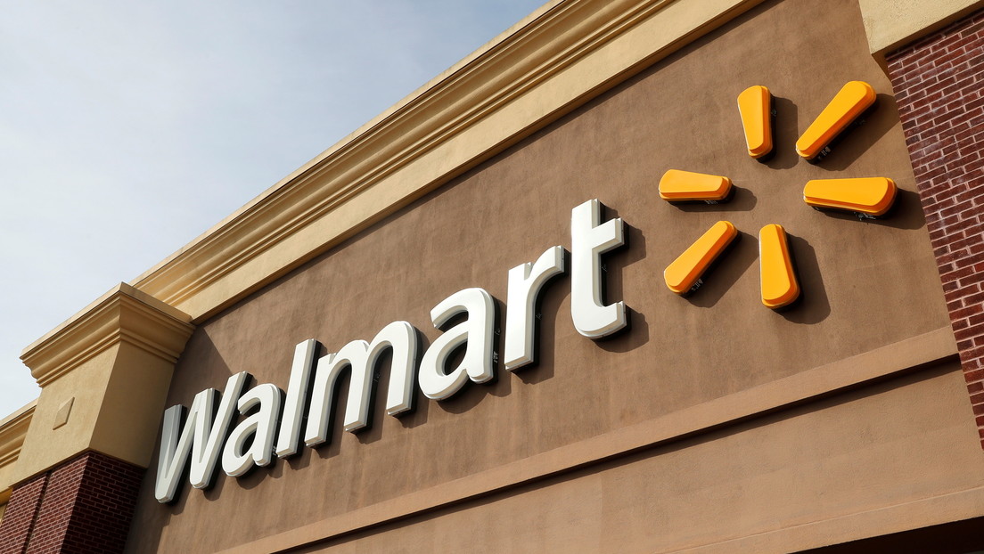 Walmart deja de vender una línea de ambientadores ante la posible presencia de una bacteria peligrosa