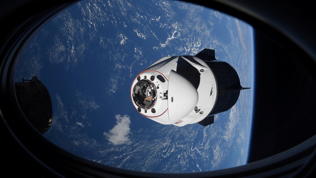 Un tubo del inodoro de la cápsula Crew Dragon de SpaceX se rompió y derramó orina bajo el suelo durante la misión Inspiration4