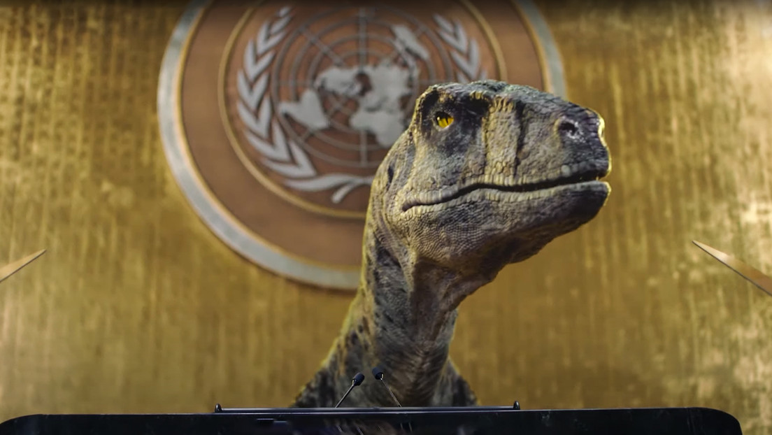 Un dinosaurio 'irrumpe' en la sala de la Asamblea General de la ONU para advertir sobre el "desastre climático" (VIDEO)