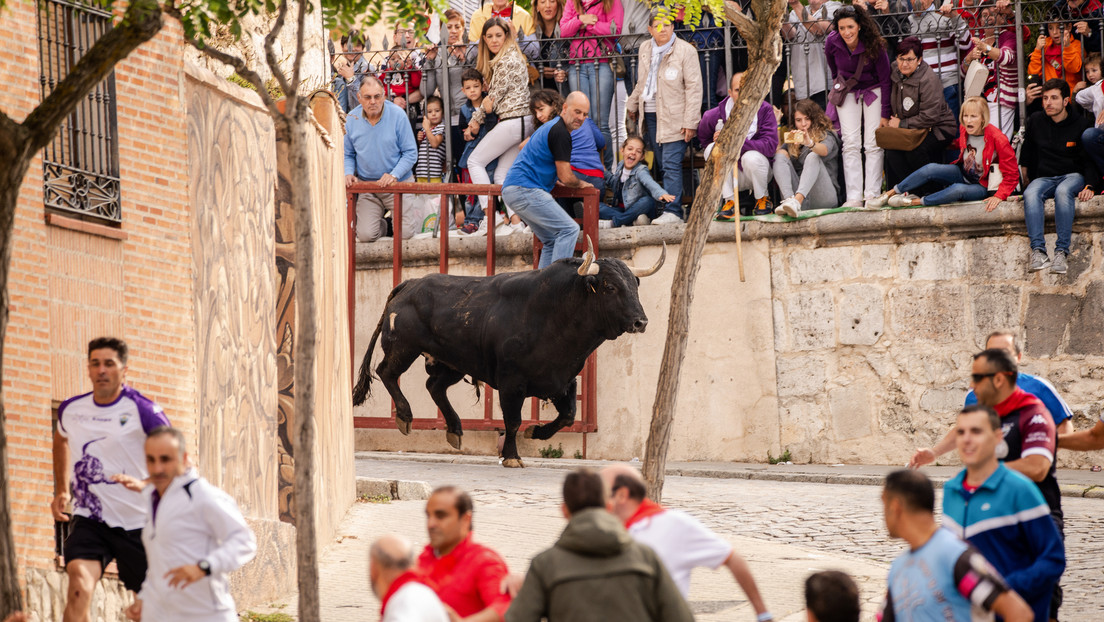 Un hombre muere tras ser corneado en los festejos taurinos en España