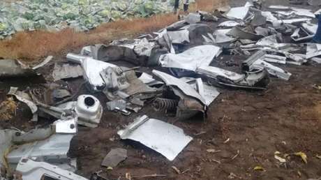 FOTOS: Desguaza su coche y entierra las partes en el patio de una casa para ocultar las evidencias tras un accidente mortal