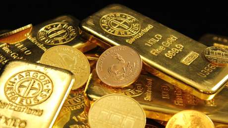 Proponen a gigantes de Wall Street escoger entre el bitcóin, el oro y divisas para guardar para los malos tiempos y esto es lo que eligen