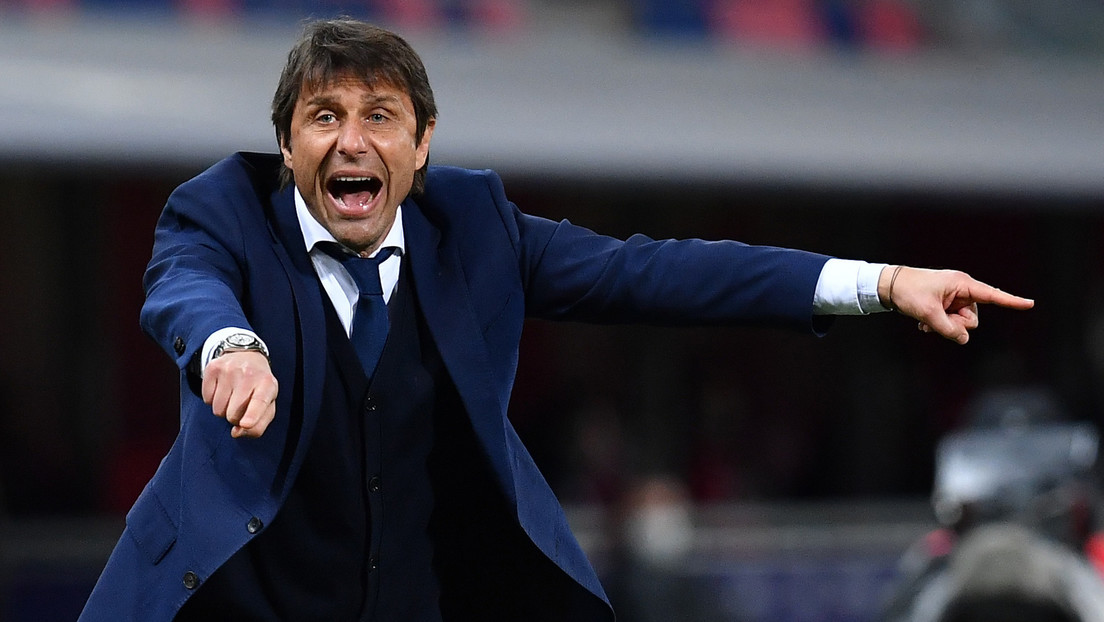 Antonio Conte es nombrado como nuevo entrenador del Tottenham