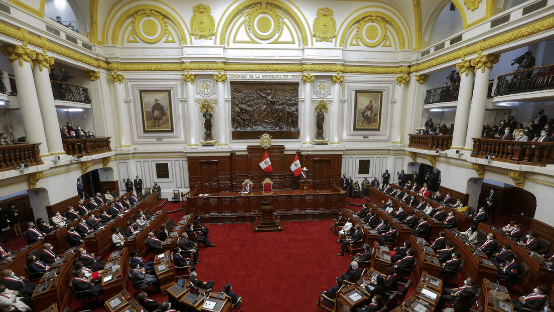 Incertidumbre en Perú ante el complicado voto de investidura para el gabinete de Castillo: ¿hacia unas nuevas elecciones?