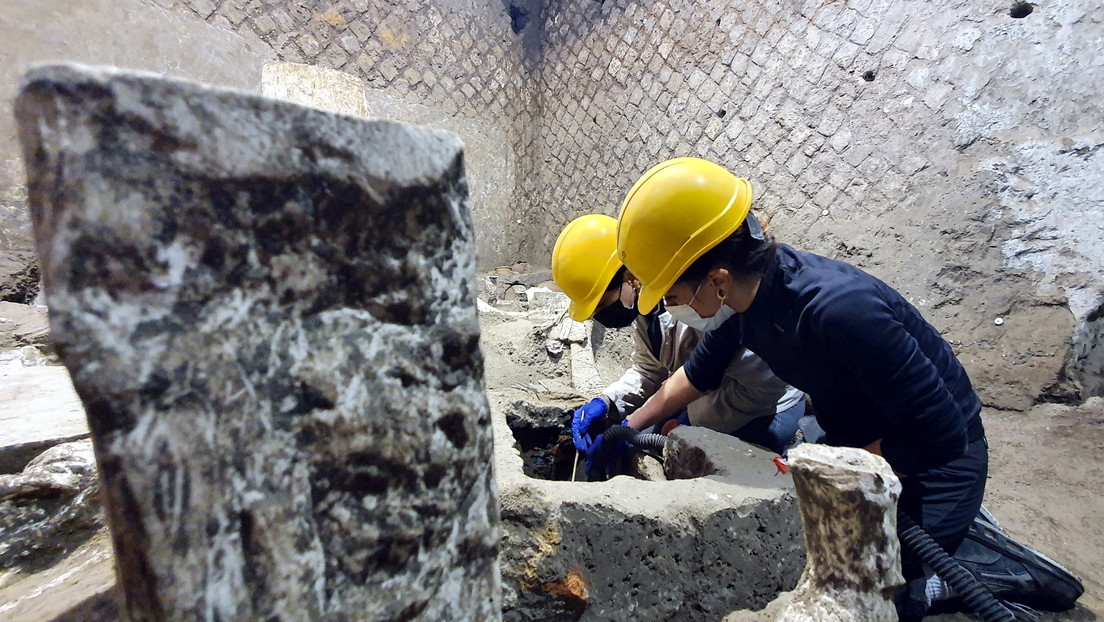 Descubren en Pompeya un cuarto en "excelente estado de conservación" habitado por esclavos antes de que la ciudad fuera arrasada por el Vesubio