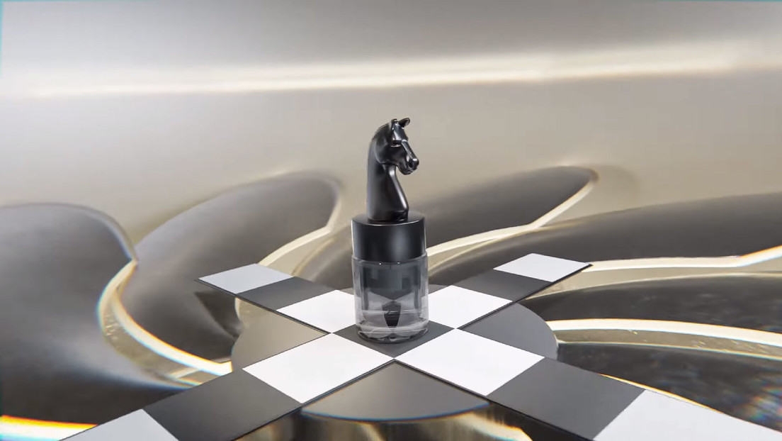 Rusia lanza un perfume "de quinta generación" en la presentación de su caza Checkmate en Dubái (VIDEO)