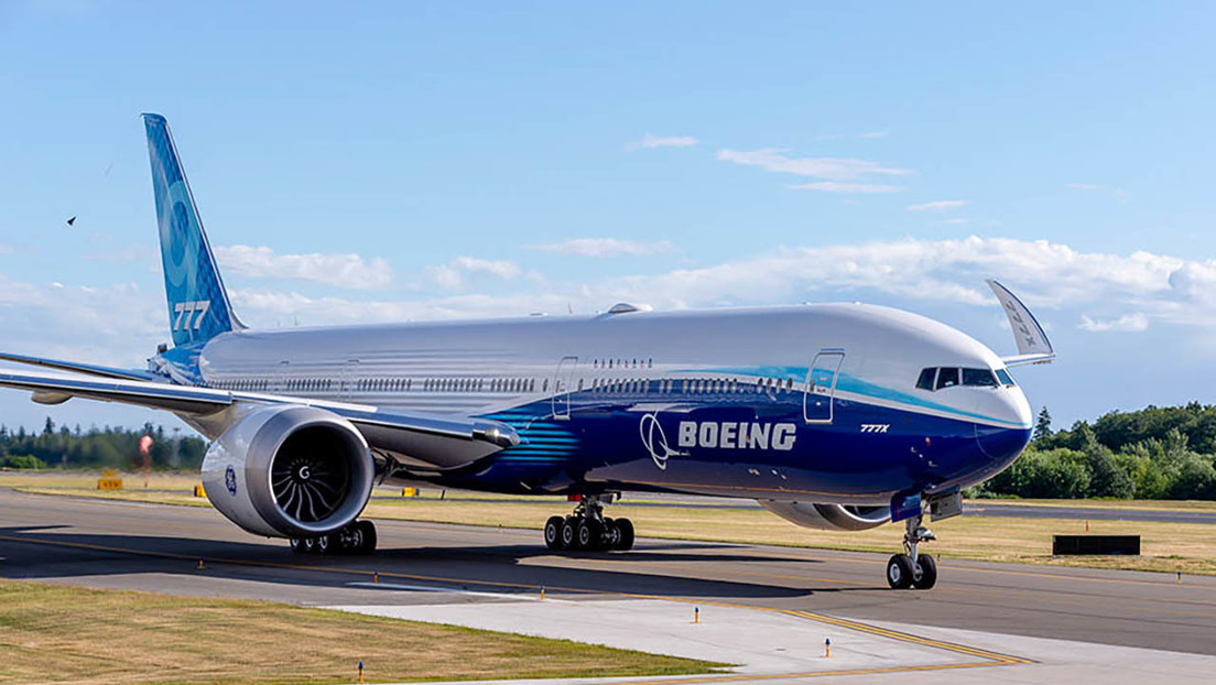 Boeing presenta su nueva familia de aviones de fuselaje ancho Boeing 777X en el salón aéreo internacional de Dubái (VIDEO)