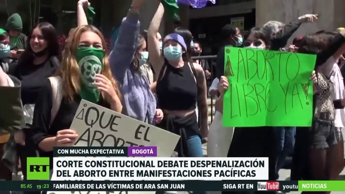 La Corte Constitucional colombiana debate la despenalización del aborto entre manifestaciones pacíficas a favor y en contra