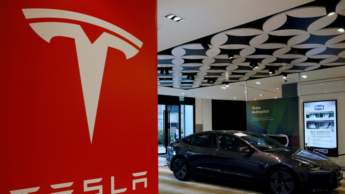 Caída del servidor de la aplicación de Tesla deja a decenas de propietarios sin poder entrar a sus vehículos