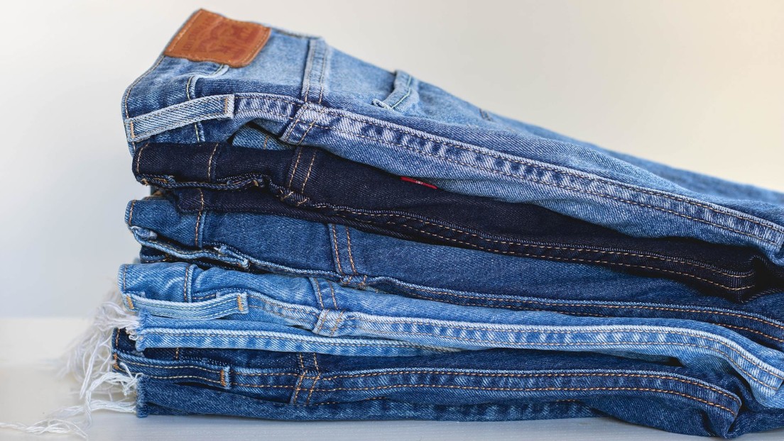 Una joven mexicana propone 'lavar' los 'jeans' en el frigorífico para proteger las prendas y el medioambiente