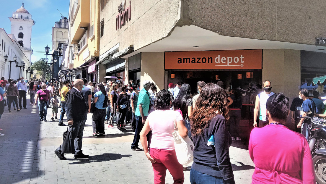 La curiosa tienda que genera largas filas en el centro de Caracas y desata  la polémica en redes sobre la economía venezolana - RT