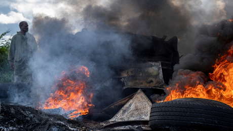 Saqueos, incendios y barricadas: las medidas anticovid provocan disturbios en la isla francesa de Martinica (FOTO, VIDEO)