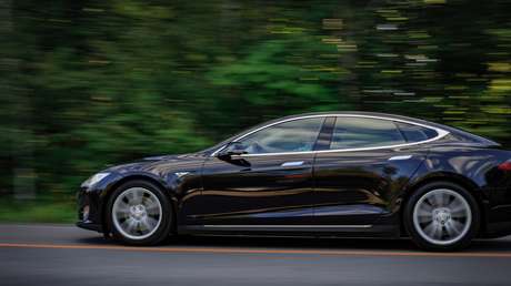 VIDEO: Model S Plaid se convierte en el primer Tesla en alcanzar un cuarto de milla en 8 segundos