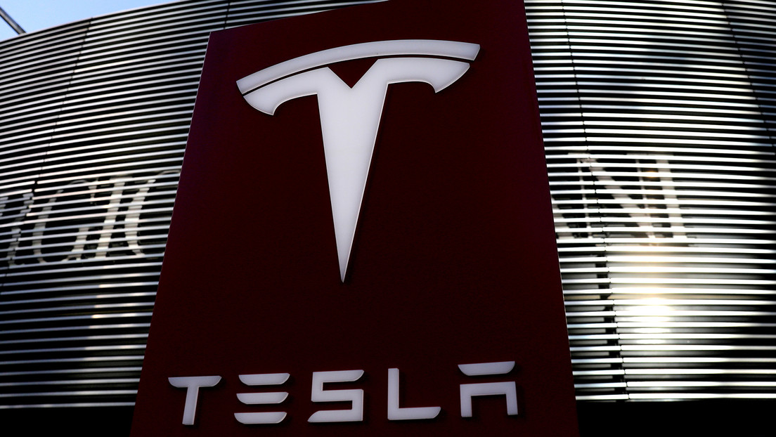 Una empleada de Tesla demanda a la compañía por acoso sexual "continuo y generalizado" en su puesto de trabajo