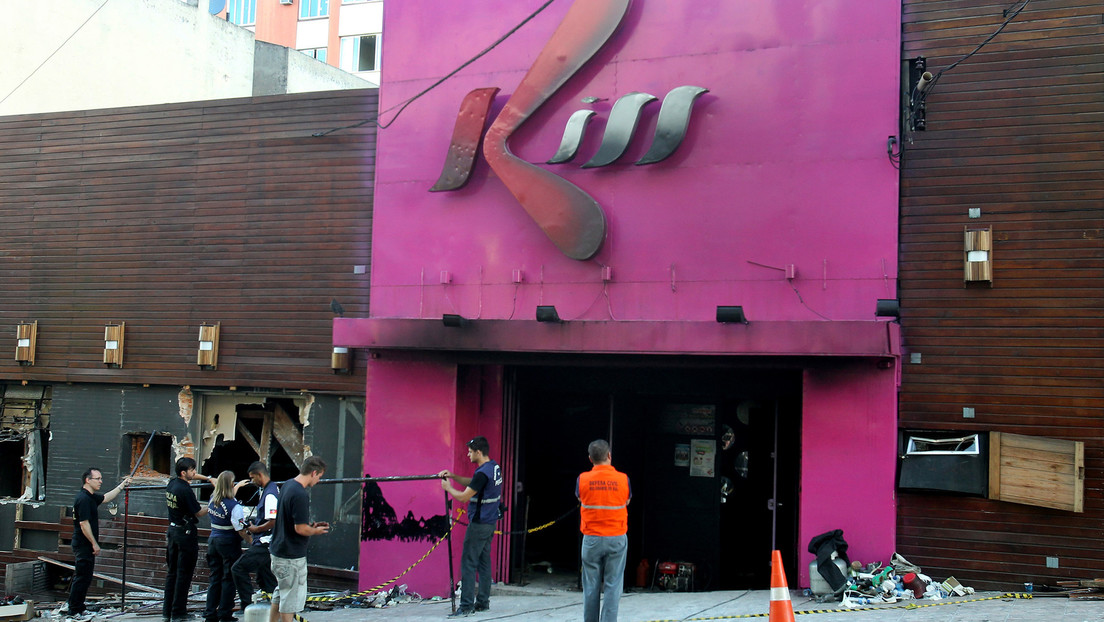 Cuatro condenados en Brasil por el incendio en una discoteca que dejó 242 muertos y más de 600 heridos
