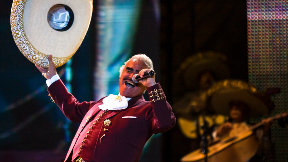 Muere a los 81 años el cantante mexicano Vicente Fernández, el ídolo popular de las rancheras