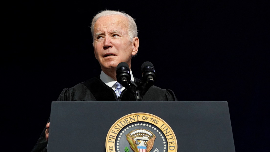 VIDEO: Biden vuelve a llamar "presidenta" a Kamala Harris durante un discurso