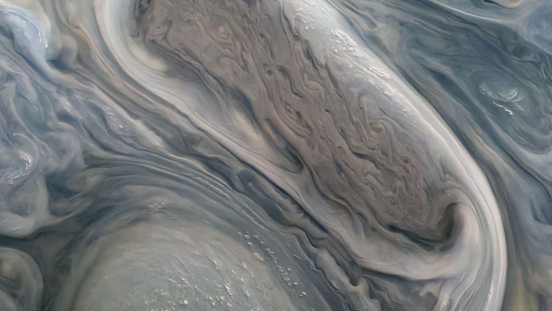La misión Juno de la NASA capta hipnotizantes imágenes de Júpiter y un "salvaje" audio de su luna Ganímedes