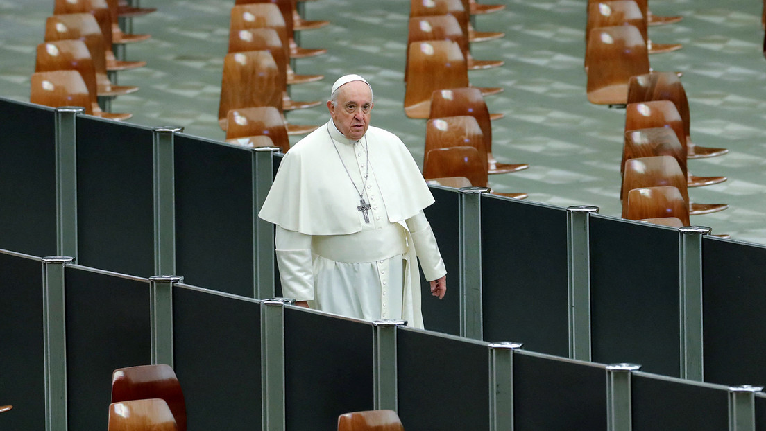 El papa Francisco cree que la violencia contra las mujeres es un acto casi "satánico"