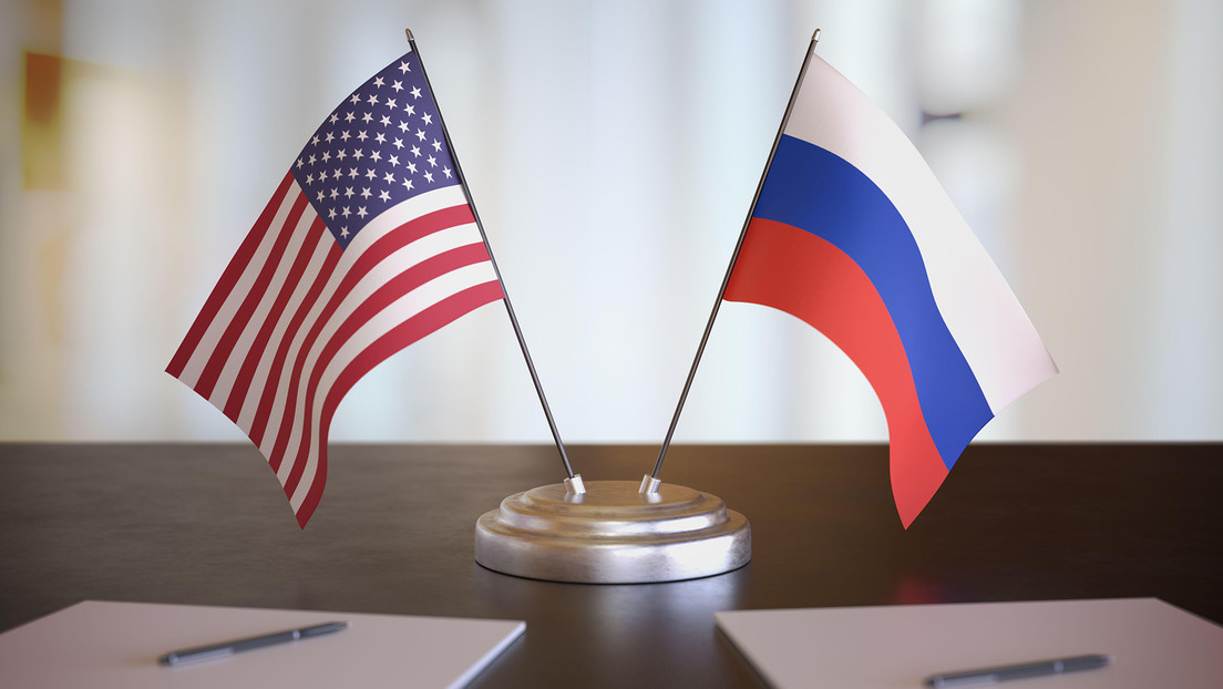 Putin: La bandera de EE.UU. estaba en los escritorios de los especialistas estadounidenses que iban constantemente a las instalaciones nucleares rusas